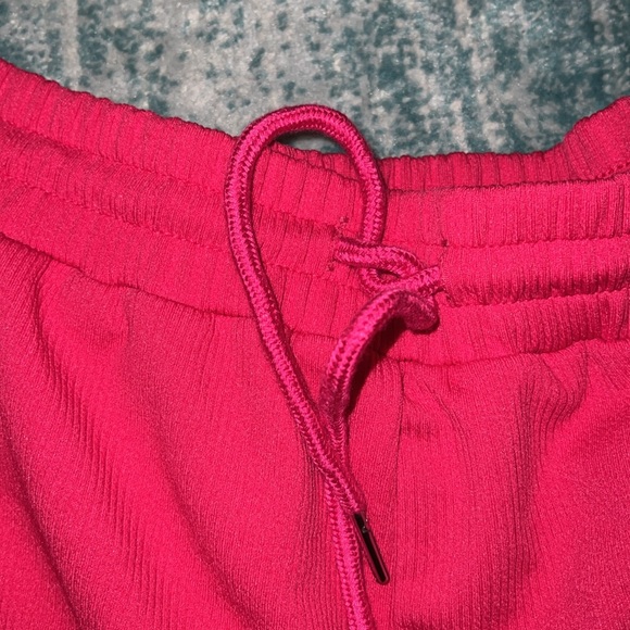 BRIGHT PINK RIBBED ATHLETIC SHORTS - Picture 2 of 6